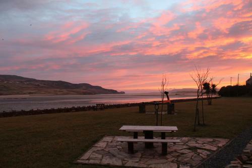 Arnolds Hotel & Riding Stables