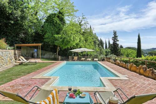 Pillo Villa Sleeps 10 With Pool And Air Con