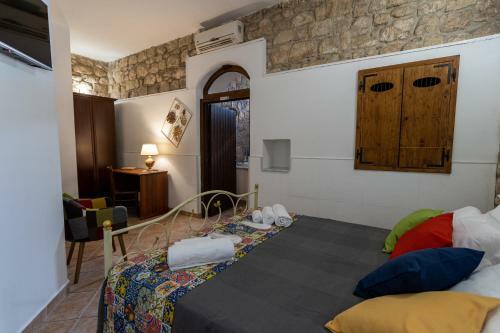 Hostal Ercole Di Cafeo Bed And Breakfast