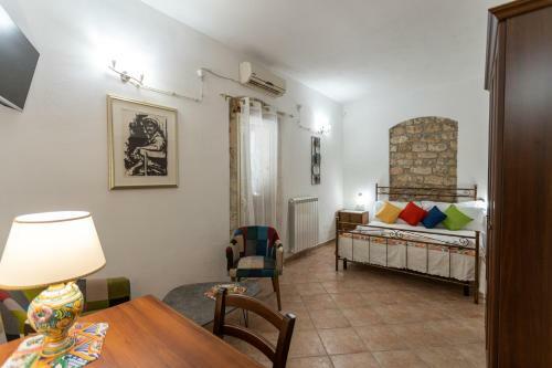 Hostal Ercole Di Cafeo Bed And Breakfast