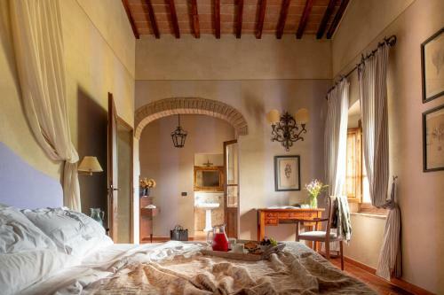 Rapale Villa Sleeps 20 With Pool