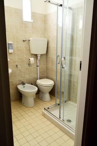 Hostal New Hotel Cirene Triple Room With Brekafast
