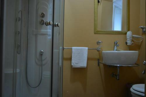 Hostal Art And Relax Suites