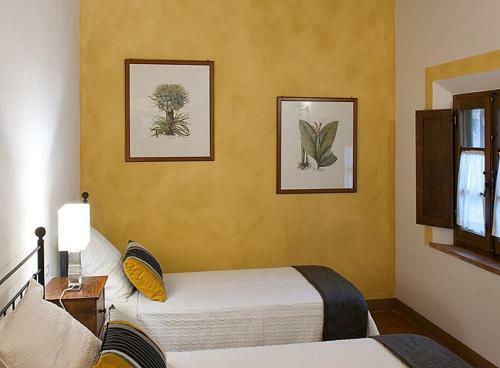Campana Villa Sleeps 6 Pool Wifi