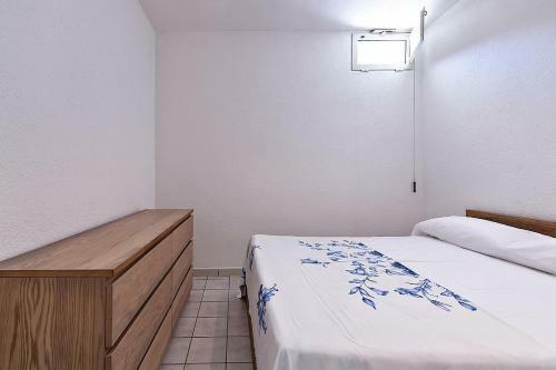 Sanarica Villa Sleeps 12 With Pool And Air Con
