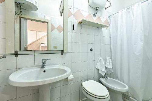 Sanarica Villa Sleeps 12 With Pool And Air Con