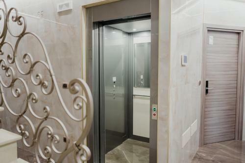 Hostal Miryam House