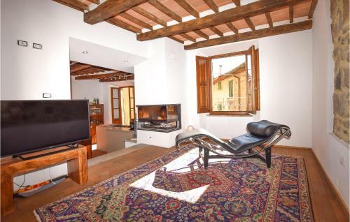 Nice Apartment In Santa Fiora W/ 3 Bedrooms
