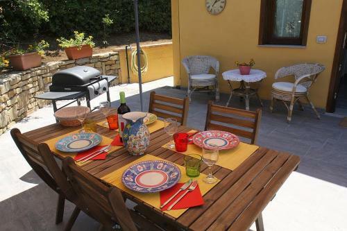 Santa Maria Villa Sleeps 4 Pool Air Con Wifi