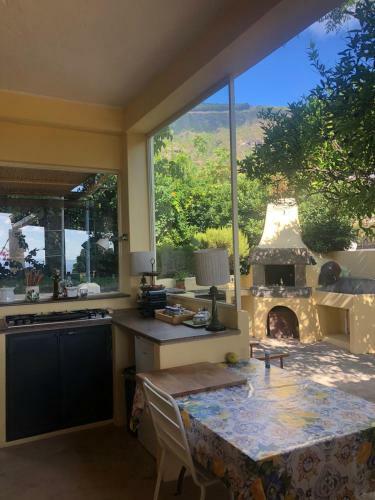 Villa Il Carrubo - Elegante, Con Piscina E Splendida Vista Sul Mare