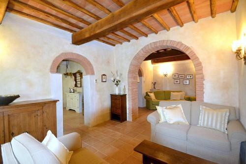 Ellerone Villa Sleeps 24 Pool Air Con Wifi