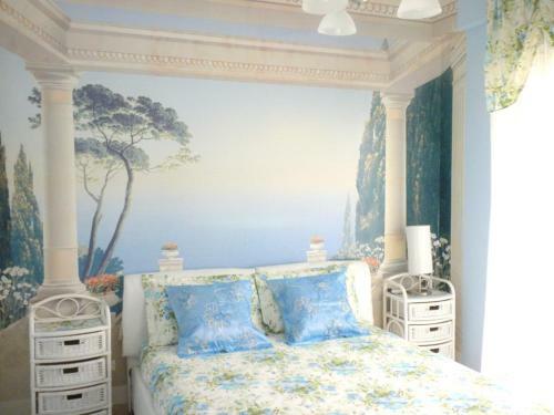 Three-room Apartment In Residence Bordering The Beach