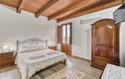 Eight-bedroom Holiday Home In Torchiara