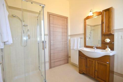 Trecastagni Villa Sleeps 4 Air Con Wifi