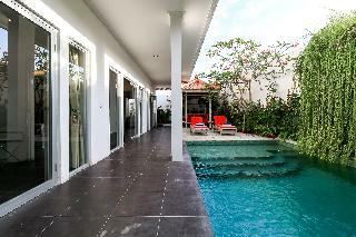 Hotel Aleesha Villas & Deluxe Suites