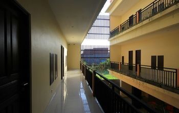 Hotel The Agung Residence