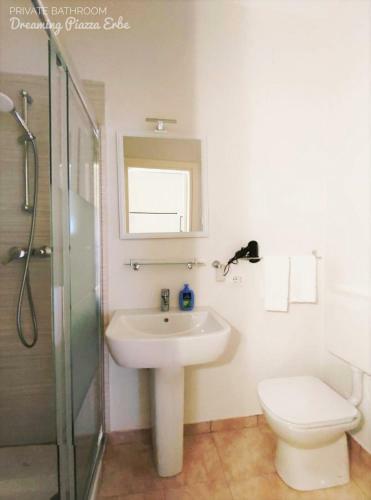 Hostal Dreaming Piazza Erbe Rooms