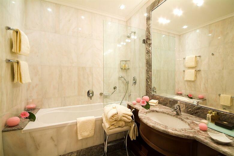 Hotel NH Collection Carlo IV