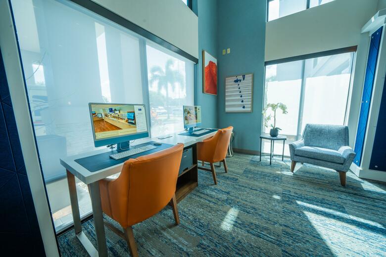 Holiday Inn Express Hotel & Suites Oldsmar