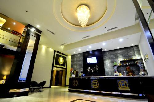 Hotel Continent Centrepoint Panakkukang