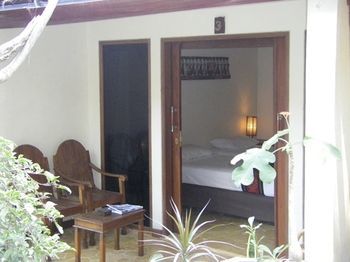 Hotel The Beach House Resort