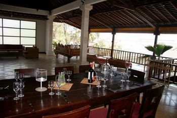 Hotel The Beach House Resort
