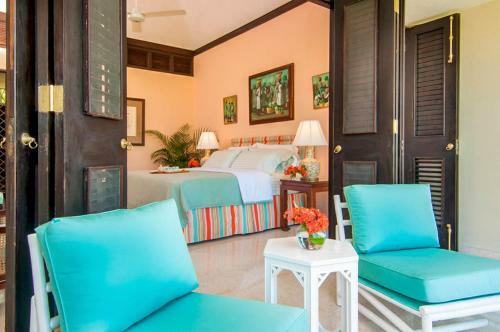 Unity Hall Villa Sleeps 10 With Pool And Air Con