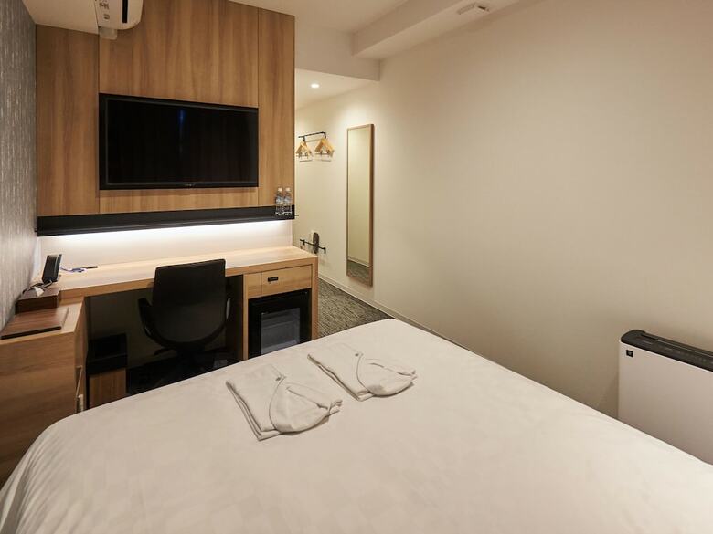 Henn Na Hotel Komatsu Ekimae