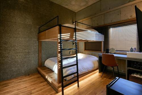 Mizuka Nakasu 5 - Unmanned Hotel -