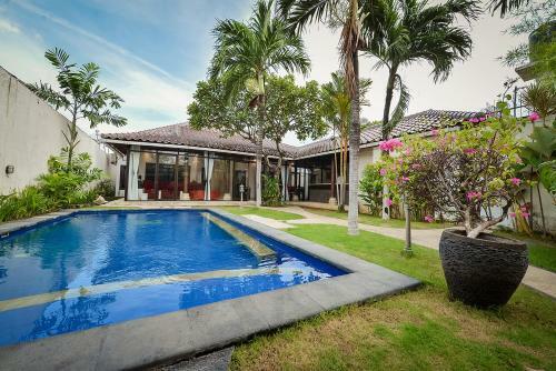 Villa Kurnia