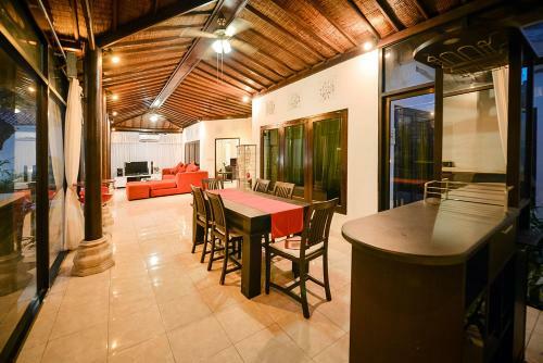 Villa Kurnia