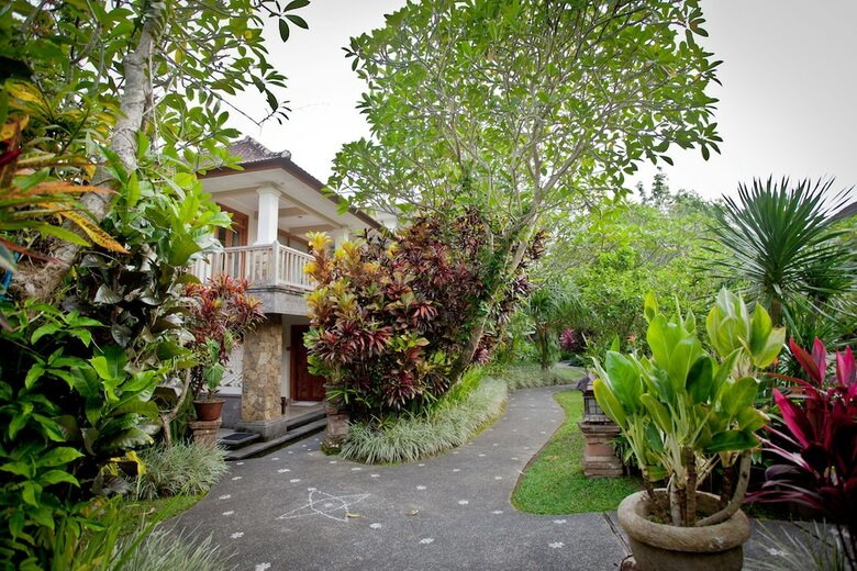 Hotel Sri Ratih Cottages