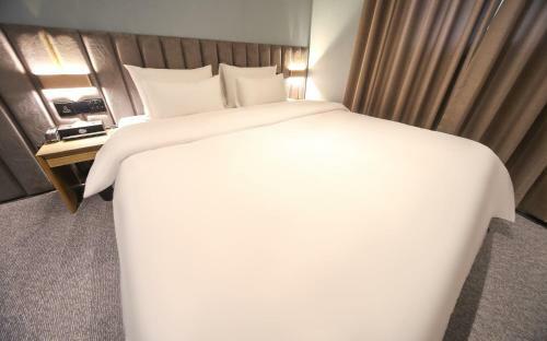 Motel Hotel Lazy Heaven