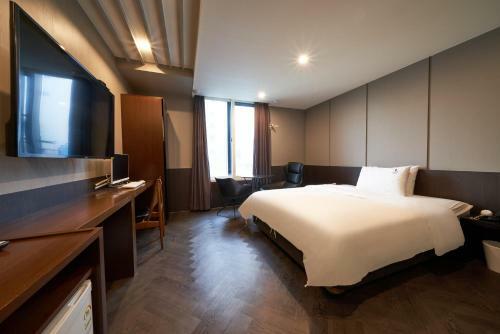 Bardot Hotel Busan Gupo