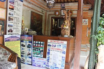 Hostal Gusti's Garden Bungalows