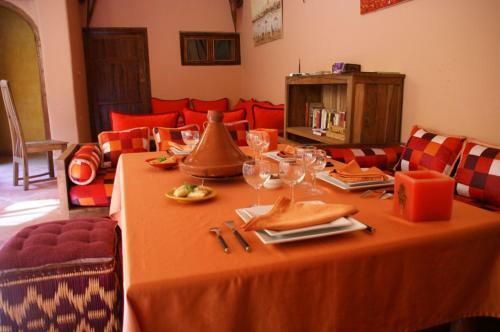 Hostal Riad Azenzer - Room Chefchaouen 3 Pers
