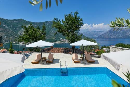 S&a&m Sunset Apartments With Pool And Sea View