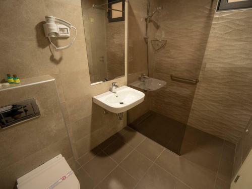Pearl Beach Hotel & Resort