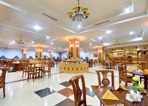 Hotel Madani Medan - Syariah Hotel