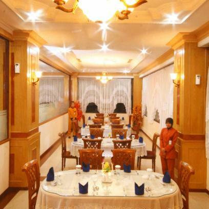 Hotel Madani Medan - Syariah Hotel