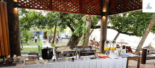 Hotel Lagoon Ngapali Beach Lodge