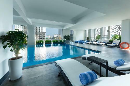 Zealax Hotel & Residence