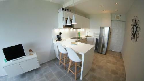 Apartamento Duplex Bwa Soley, Face � La Mer, � 5 Min Du Centre !