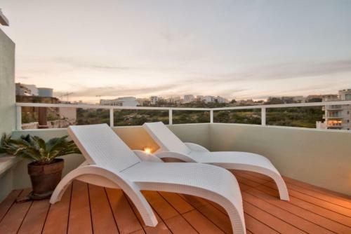 Balluta Bay Beach House With Seaviews
