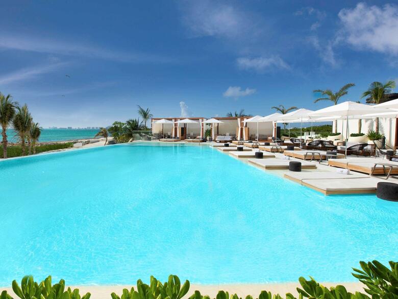 Sls Cancun Hotel & Spa