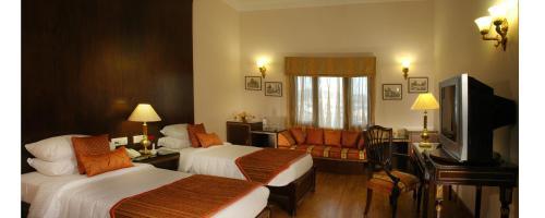 Hotel Welcome Heritage Noor-us-sabah Palace