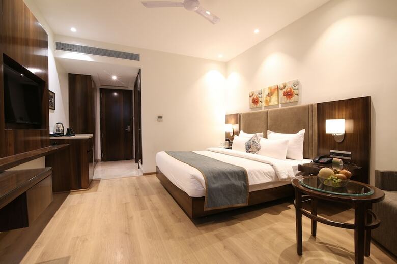 Kwality's Motel Shiraz