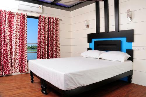 Vaishnav Tours