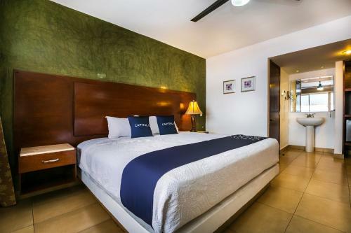Hotel Capital O Continental II