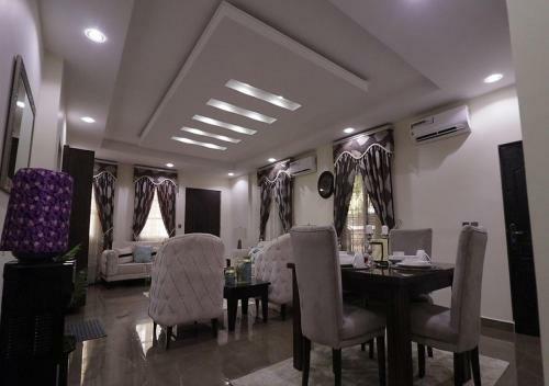 Marshall Hotel Apartments